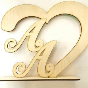 Σταντ ξύλινο 20 εκ. καρδιά 042 (αρχικά επιλογής) - Image 1