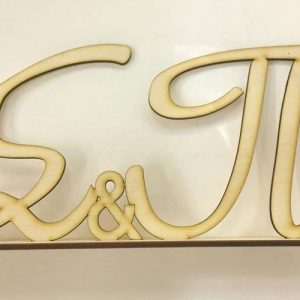 Σταντ ξύλινο 20 εκ. με αρχικά (αρχικά επιλογής)