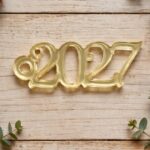 Διακοσμητικό στοιχείο για γούρια 2027 από χρυσό plexiglass καθρέφτη